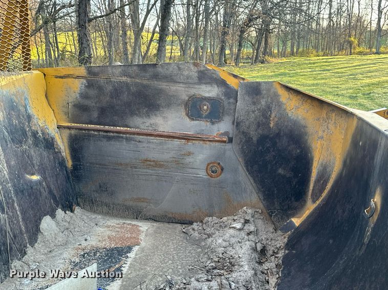 image for item EH6606 2006 Ashland I-180 TS2 scraper