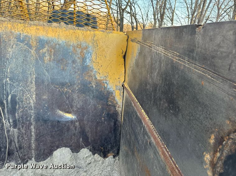 image for item EH6606 2006 Ashland I-180 TS2 scraper