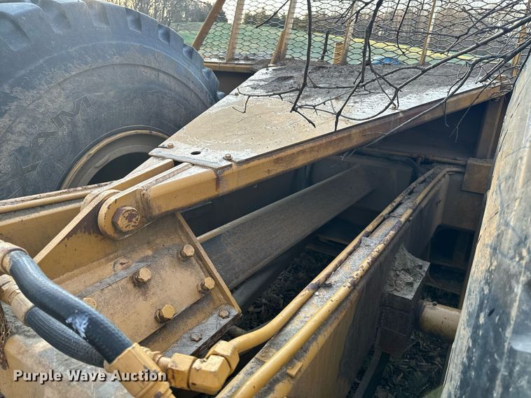 image for item EH6606 2006 Ashland I-180 TS2 scraper