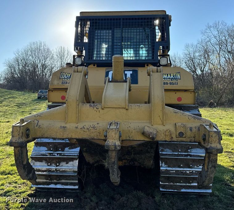 image for item EH6607 2005 Caterpillar D6R XW dozer