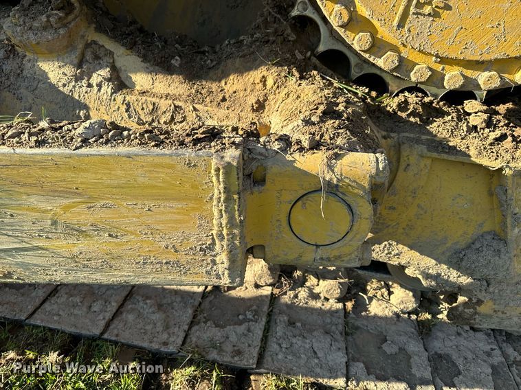 image for item EH6607 2005 Caterpillar D6R XW dozer