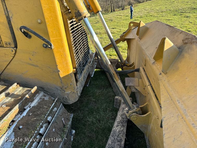 image for item EH6607 2005 Caterpillar D6R XW dozer