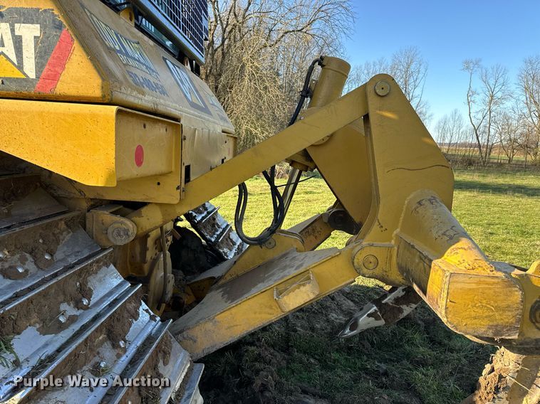 image for item EH6607 2005 Caterpillar D6R XW dozer