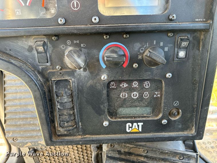 image for item EH6607 2005 Caterpillar D6R XW dozer