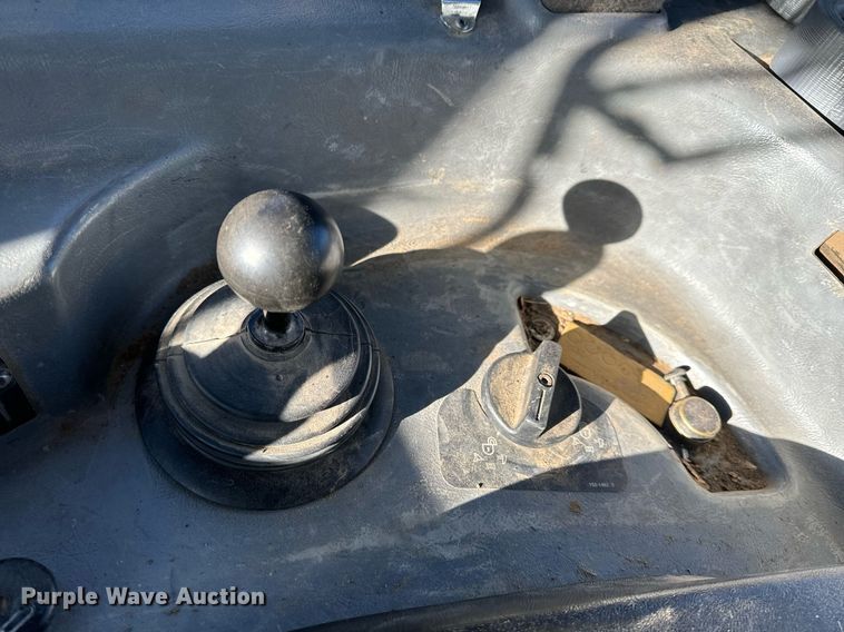 image for item EH6607 2005 Caterpillar D6R XW dozer