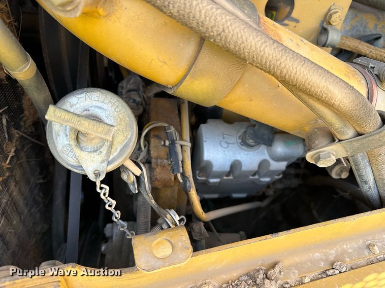 image for item EH6607 2005 Caterpillar D6R XW dozer