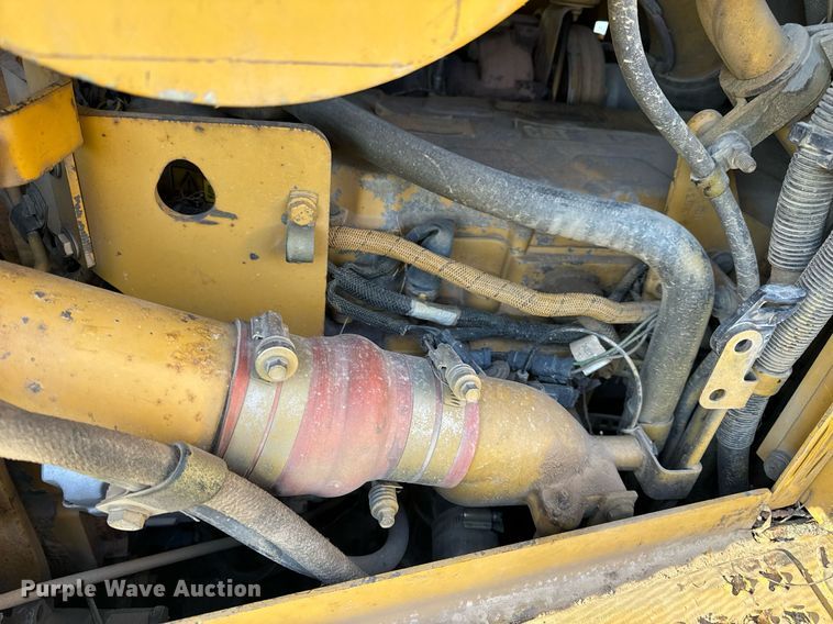 image for item EH6607 2005 Caterpillar D6R XW dozer