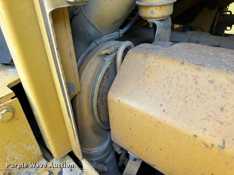 image for item EH6607 2005 Caterpillar D6R XW dozer