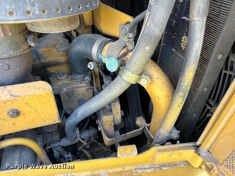 image for item EH6607 2005 Caterpillar D6R XW dozer