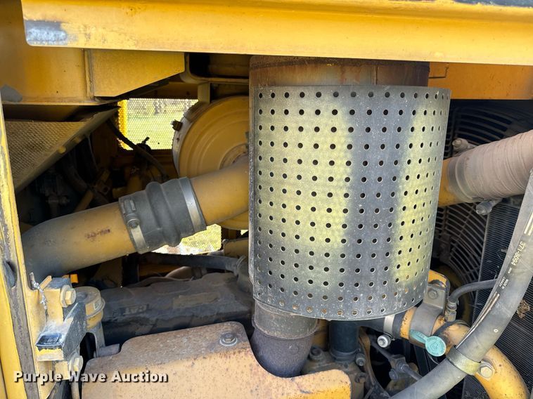 image for item EH6607 2005 Caterpillar D6R XW dozer