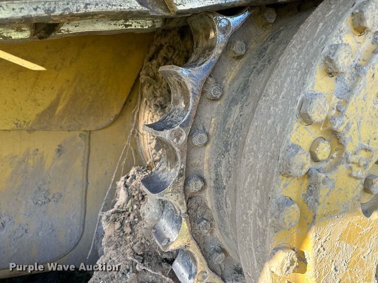 image for item EH6607 2005 Caterpillar D6R XW dozer