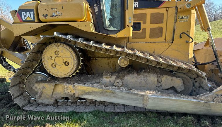 image for item EH6607 2005 Caterpillar D6R XW dozer