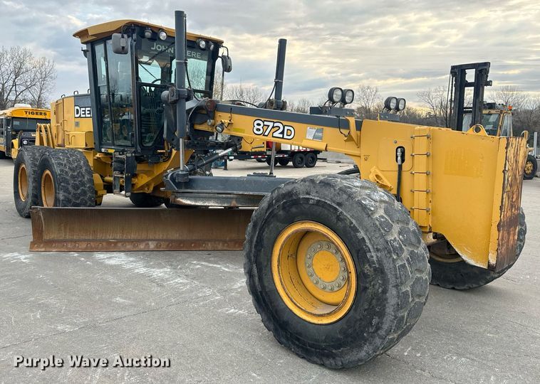 image for item EH6608 2008 John Deere 872D motor grader