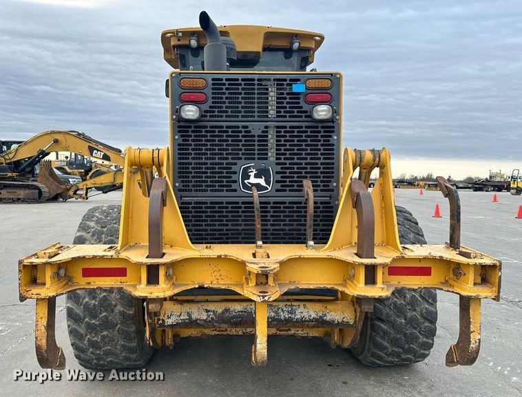 image for item EH6608 2008 John Deere 872D motor grader