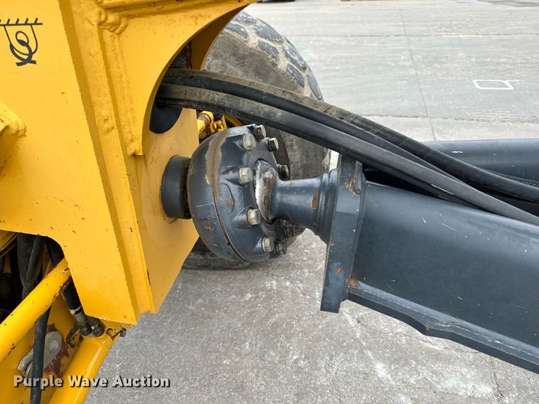 image for item EH6608 2008 John Deere 872D motor grader