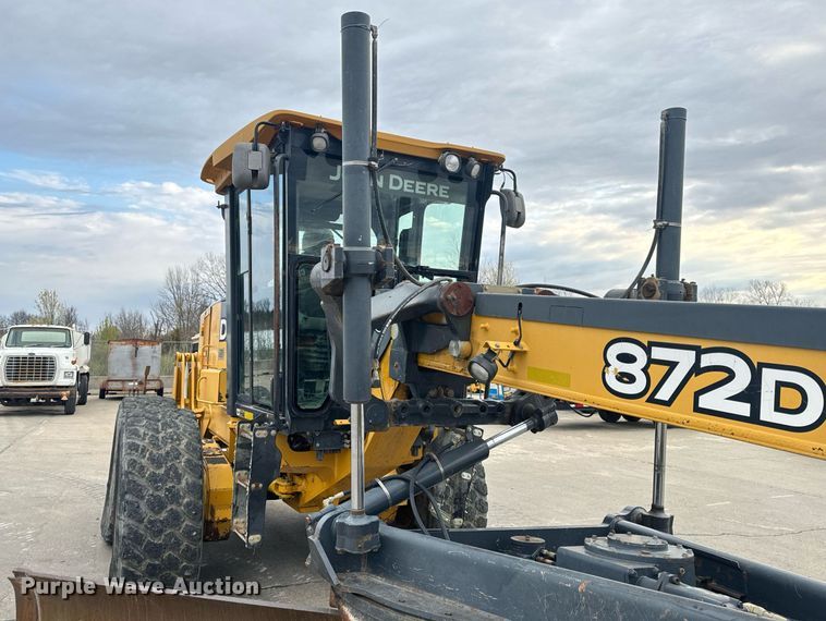 image for item EH6608 2008 John Deere 872D motor grader