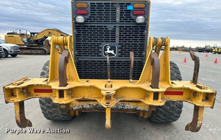 image for item EH6608 2008 John Deere 872D motor grader