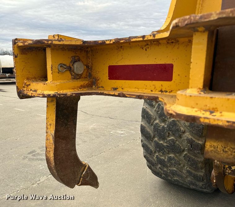 image for item EH6608 2008 John Deere 872D motor grader