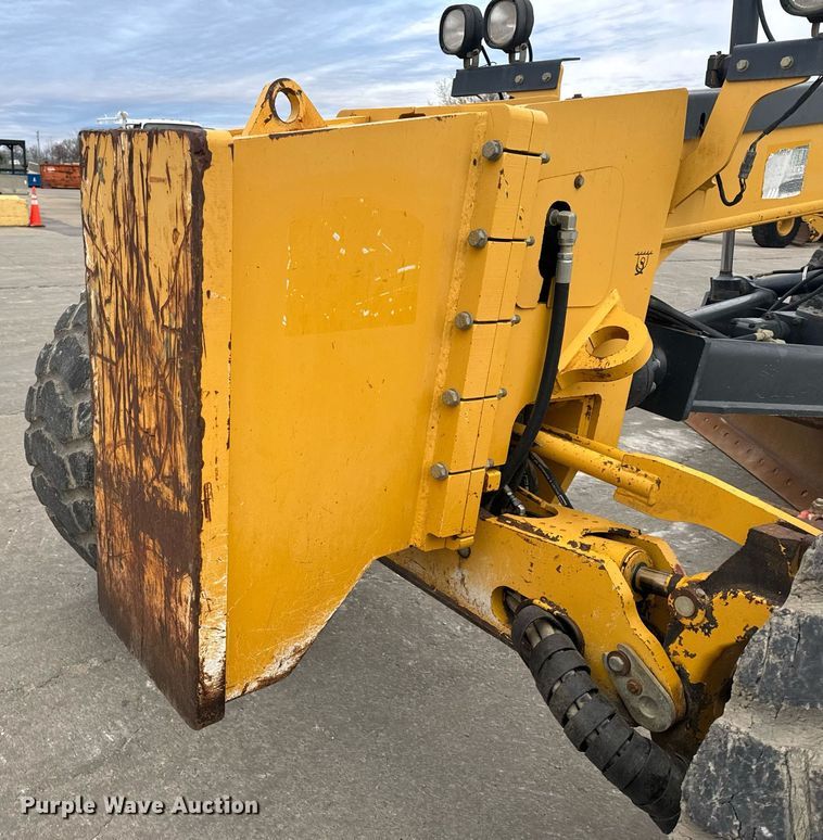 image for item EH6608 2008 John Deere 872D motor grader