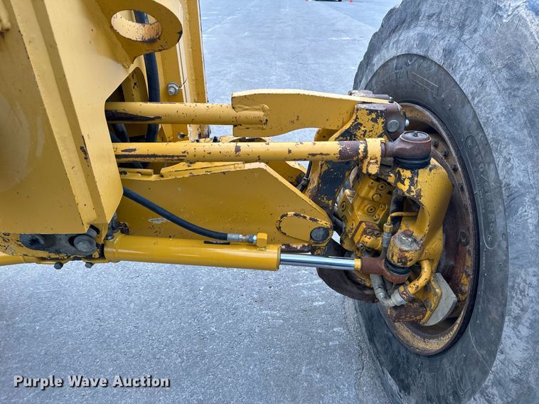 image for item EH6608 2008 John Deere 872D motor grader