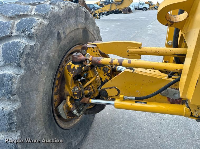 image for item EH6608 2008 John Deere 872D motor grader