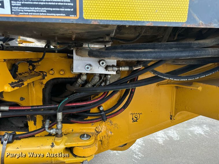 image for item EH6608 2008 John Deere 872D motor grader