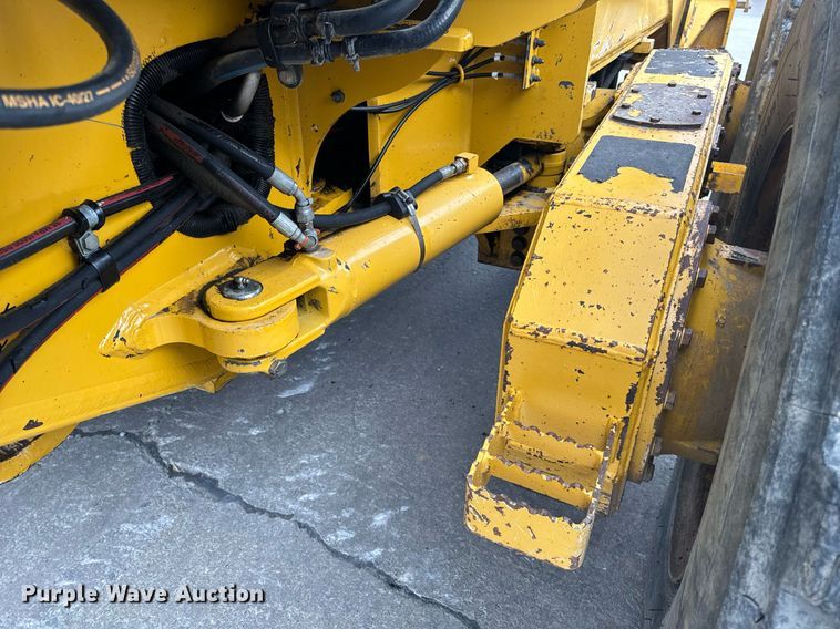 image for item EH6608 2008 John Deere 872D motor grader