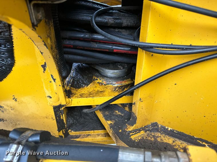 image for item EH6608 2008 John Deere 872D motor grader