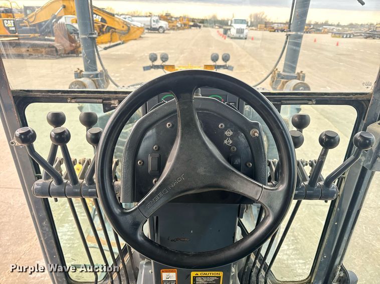 image for item EH6608 2008 John Deere 872D motor grader