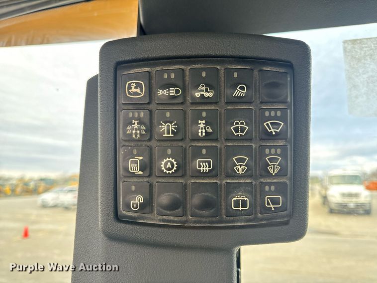 image for item EH6608 2008 John Deere 872D motor grader