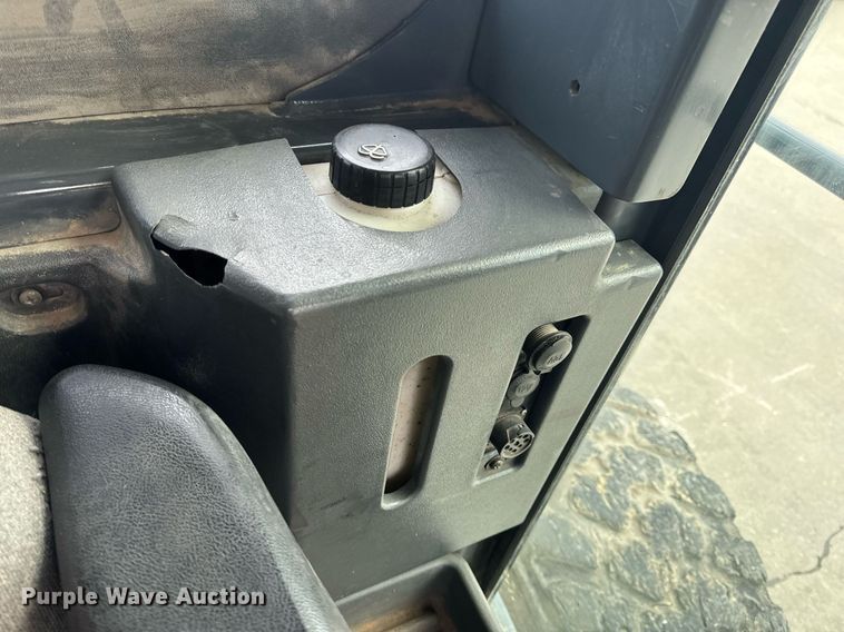 image for item EH6608 2008 John Deere 872D motor grader