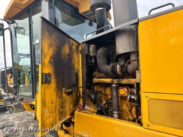 image for item EH6608 2008 John Deere 872D motor grader