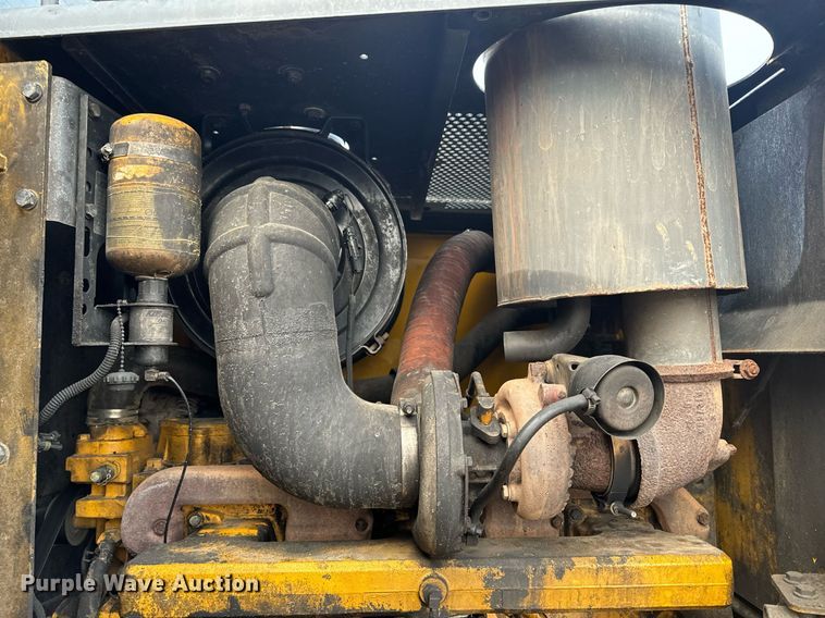 image for item EH6608 2008 John Deere 872D motor grader