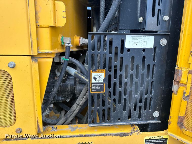 image for item EH6608 2008 John Deere 872D motor grader