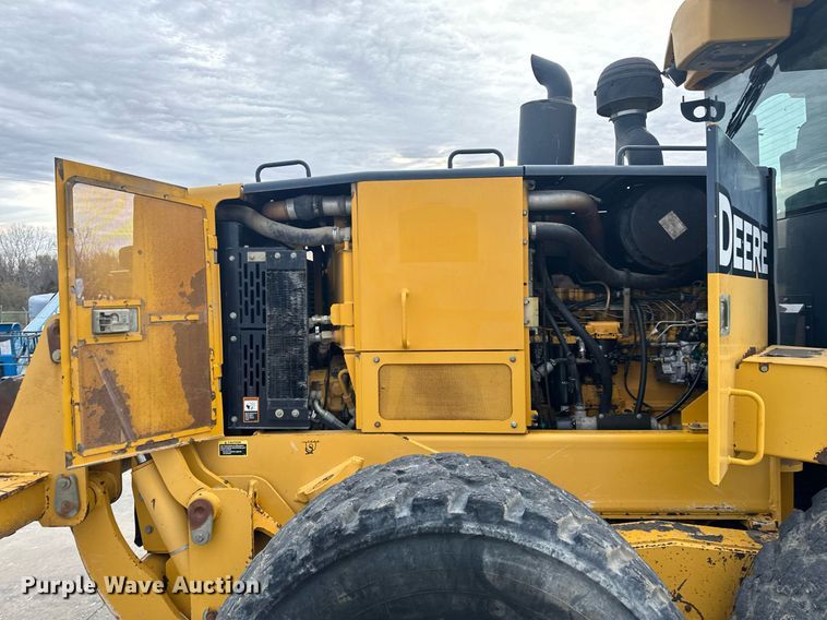 image for item EH6608 2008 John Deere 872D motor grader