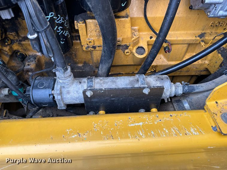 image for item EH6608 2008 John Deere 872D motor grader