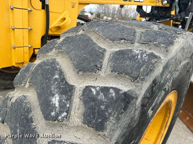 image for item EH6608 2008 John Deere 872D motor grader