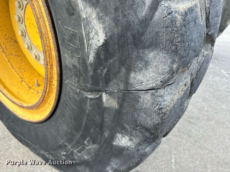 image for item EH6608 2008 John Deere 872D motor grader