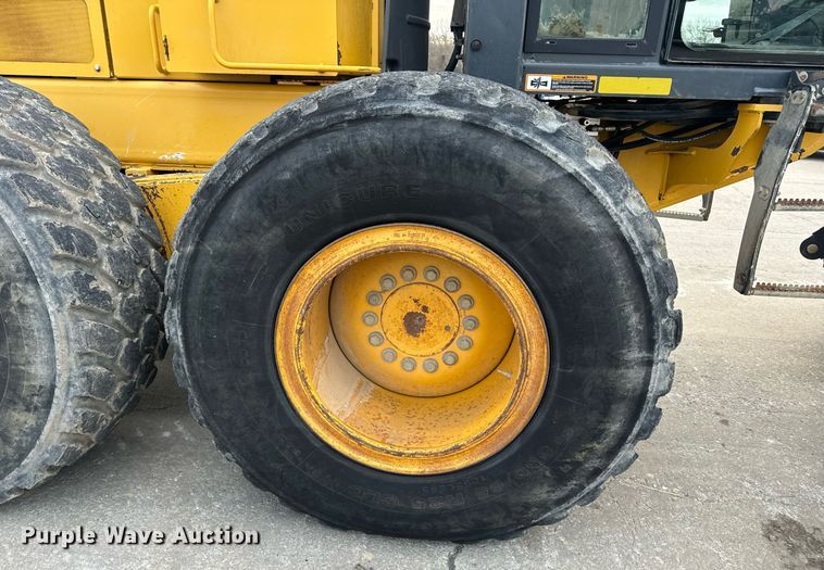 image for item EH6608 2008 John Deere 872D motor grader