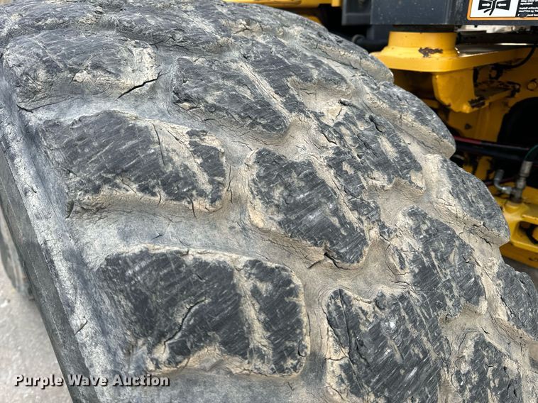 image for item EH6608 2008 John Deere 872D motor grader