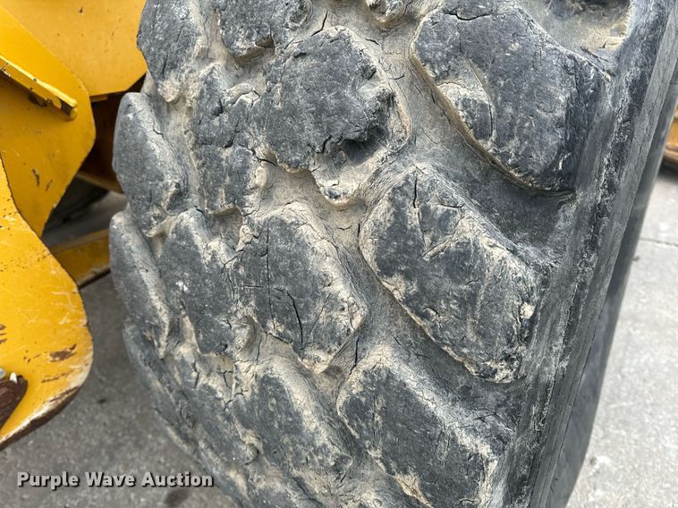 image for item EH6608 2008 John Deere 872D motor grader