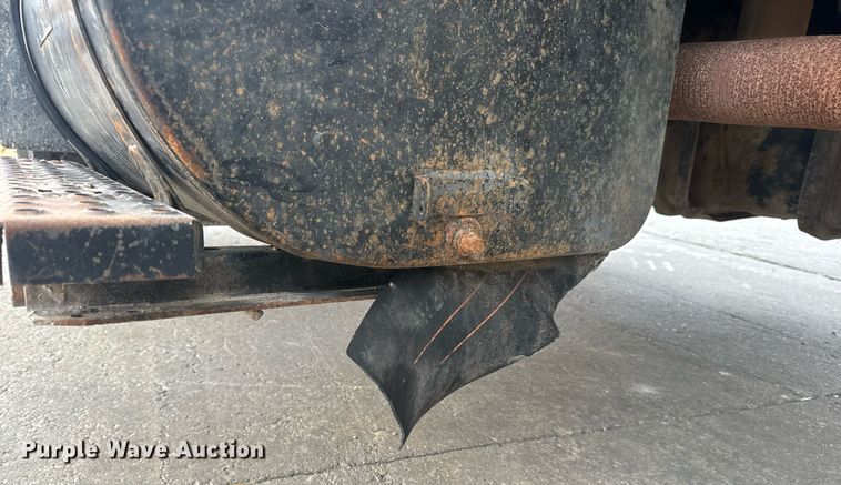 image for item EH6609 1993 Ford L8000 water truck