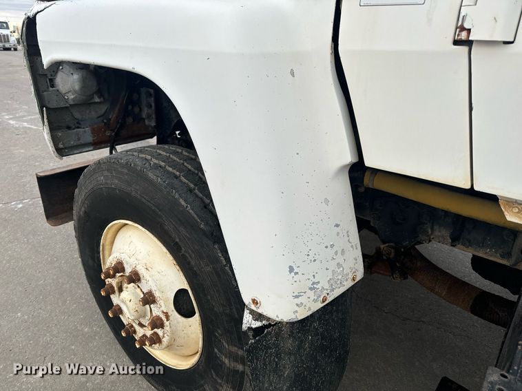 image for item EH6609 1993 Ford L8000 water truck