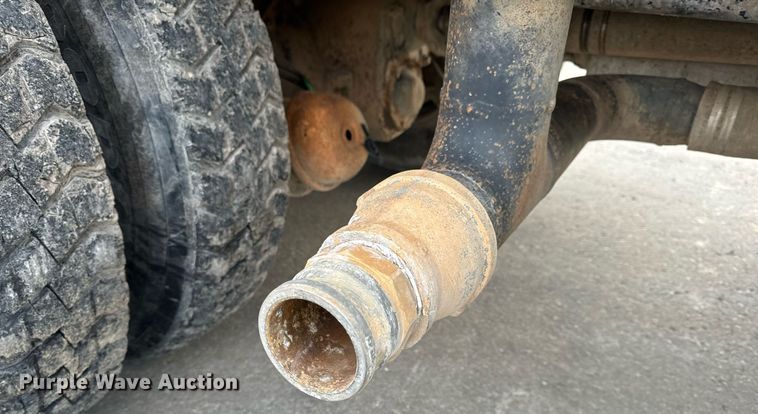 image for item EH6609 1993 Ford L8000 water truck