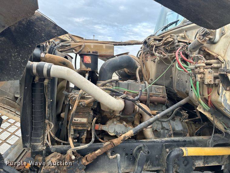 image for item EH6609 1993 Ford L8000 water truck