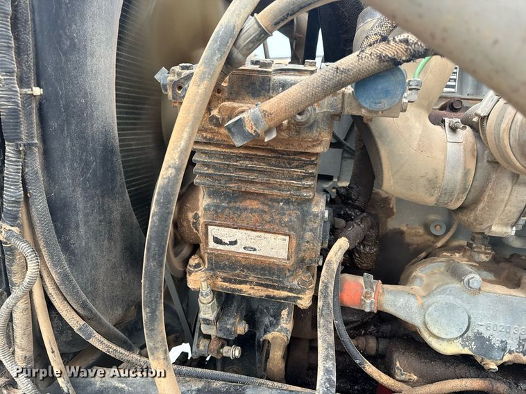 image for item EH6609 1993 Ford L8000 water truck