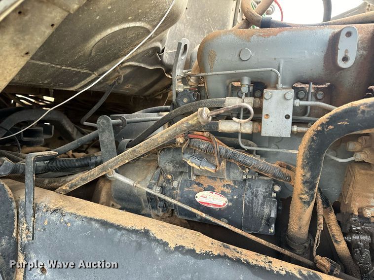 image for item EH6609 1993 Ford L8000 water truck