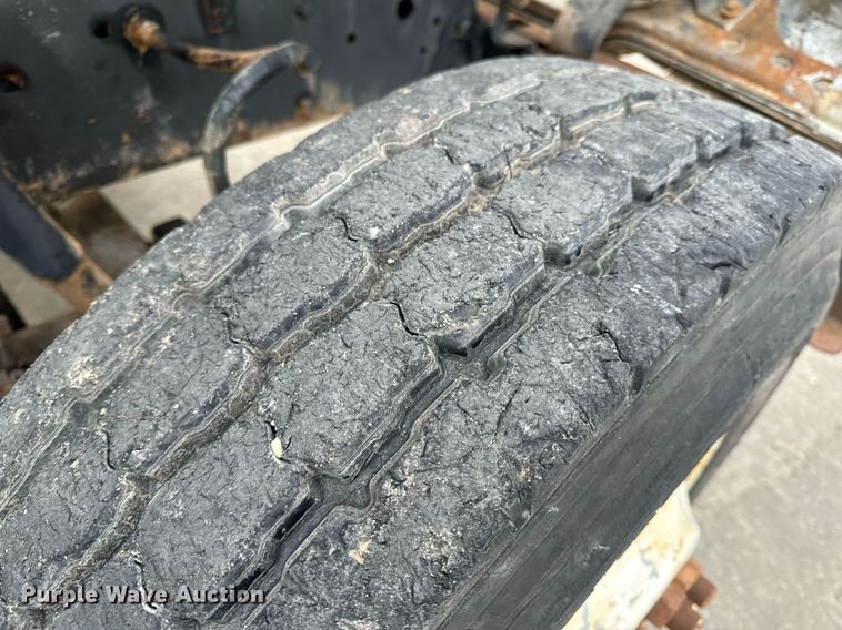 image for item EH6609 1993 Ford L8000 water truck