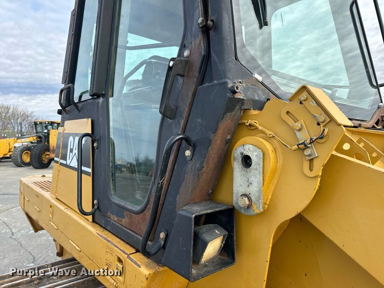 image for item EH6610 2006 Caterpillar 953C track loader