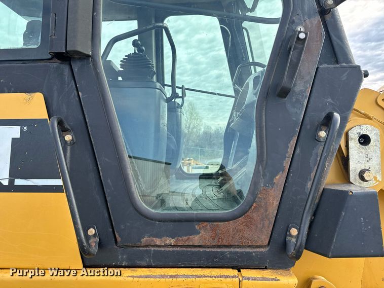 image for item EH6610 2006 Caterpillar 953C track loader